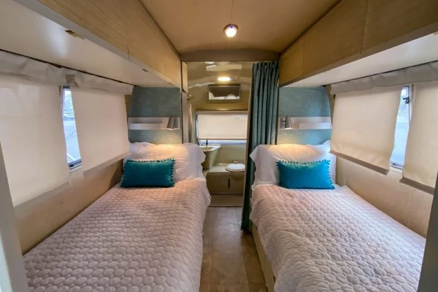 1965 Airstream - Image 6 of 8