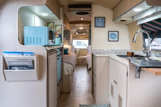 1965 Airstream - Image 5 of 8