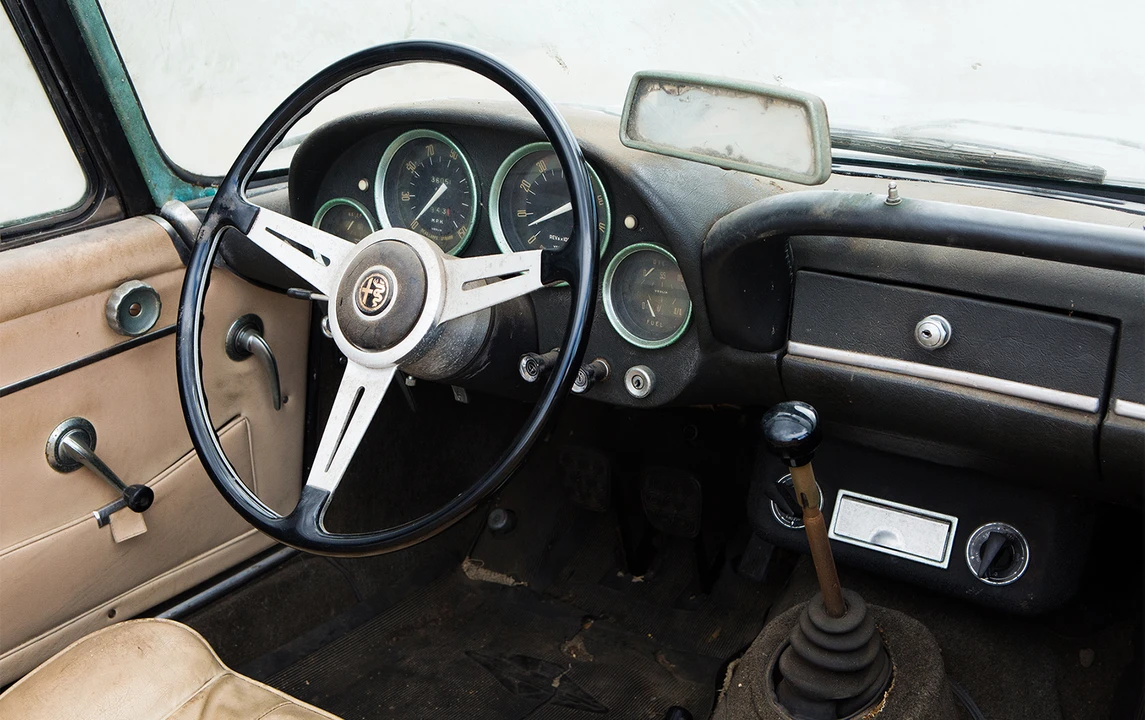 1965 Alfa Romeo 2600 - Image 25 of 31