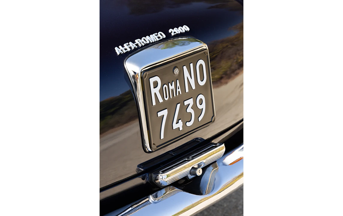 1965 Alfa Romeo 2600 - Image 27 of 31