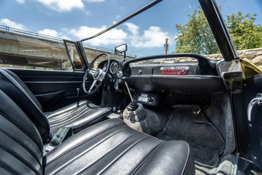 1965 Alfa Romeo 2600 - Image 16 of 28
