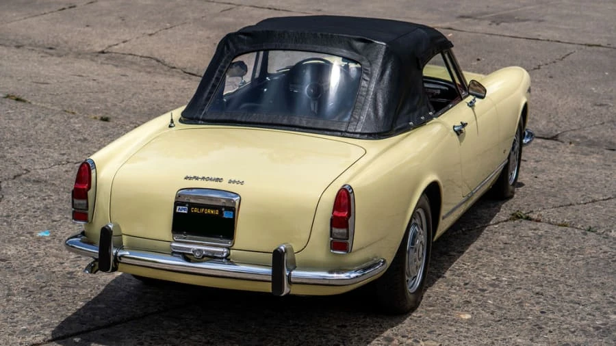 1965 Alfa Romeo 2600 - Image 8 of 28