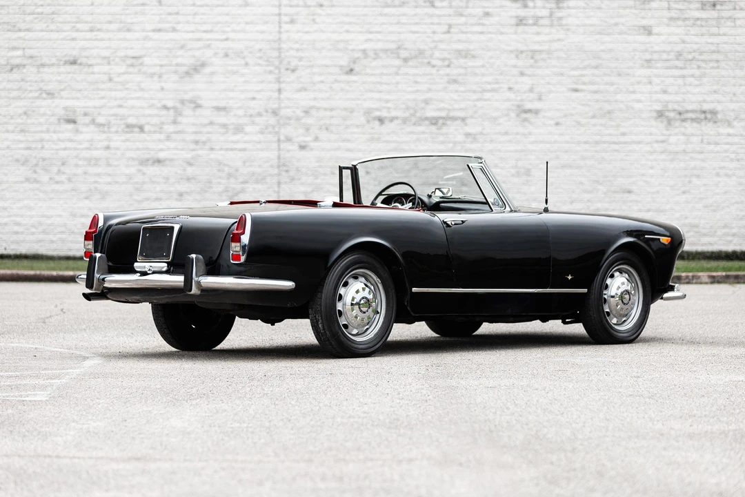 1965 Alfa Romeo 2600 - Image 9 of 31