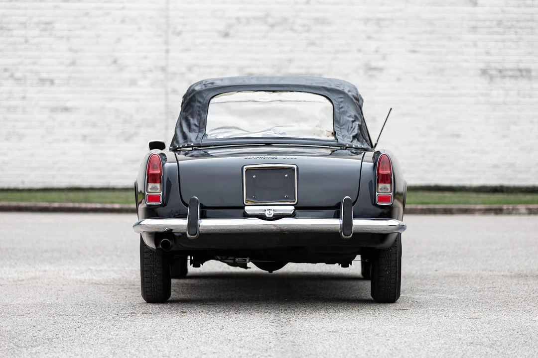 1965 Alfa Romeo 2600 - Image 11 of 31