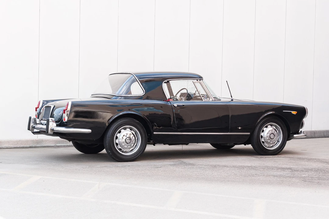 1965 Alfa Romeo 2600 - Image 10 of 31