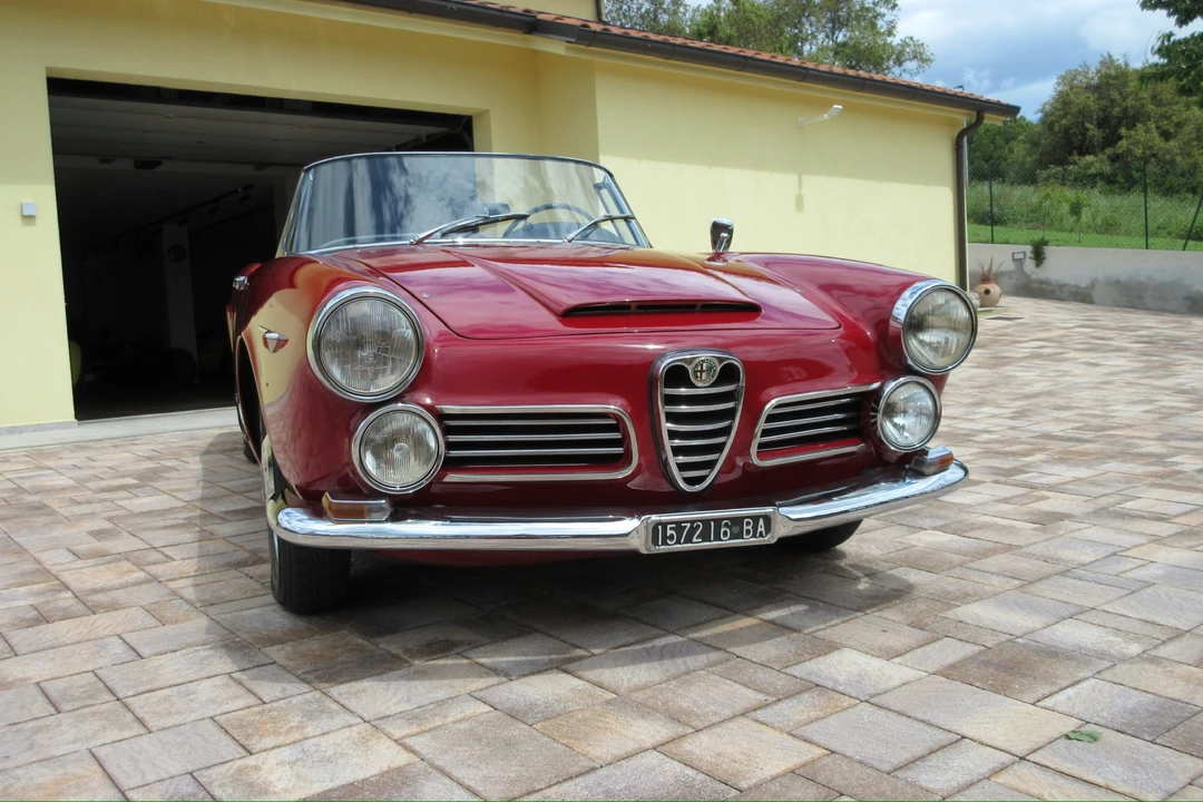 1965 Alfa Romeo 2600 - Image 17 of 31
