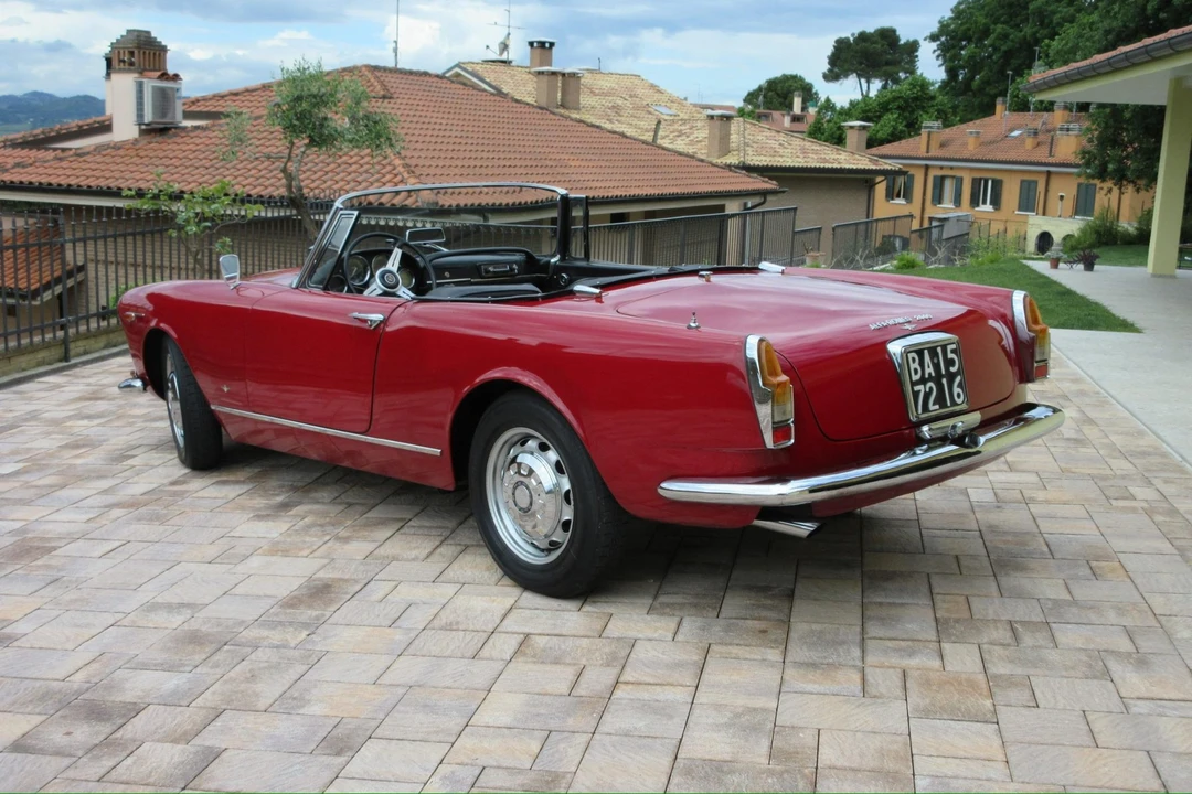 1965 Alfa Romeo 2600 - Image 30 of 31