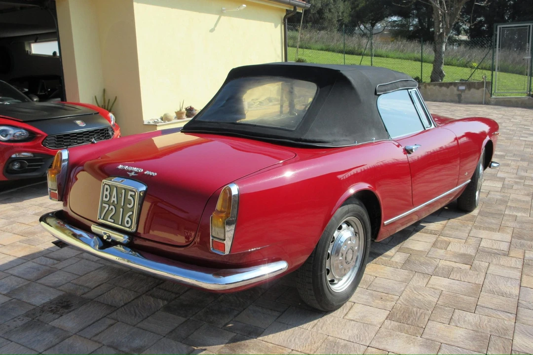 1965 Alfa Romeo 2600 - Image 13 of 31