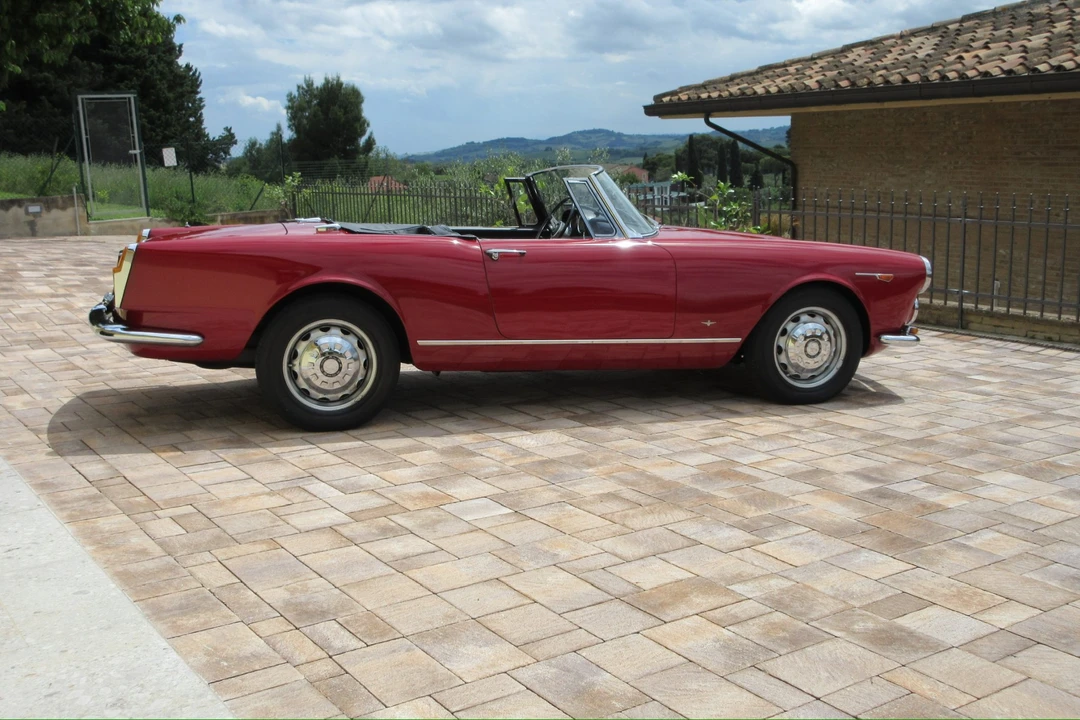 1965 Alfa Romeo 2600 - Image 24 of 31