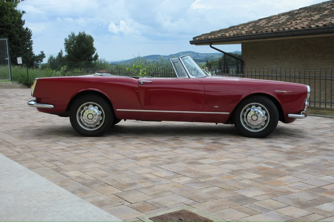 1965 Alfa Romeo 2600 - Image 25 of 31