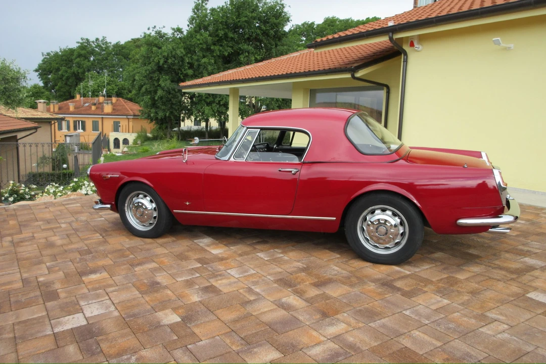 1965 Alfa Romeo 2600 - Image 7 of 31