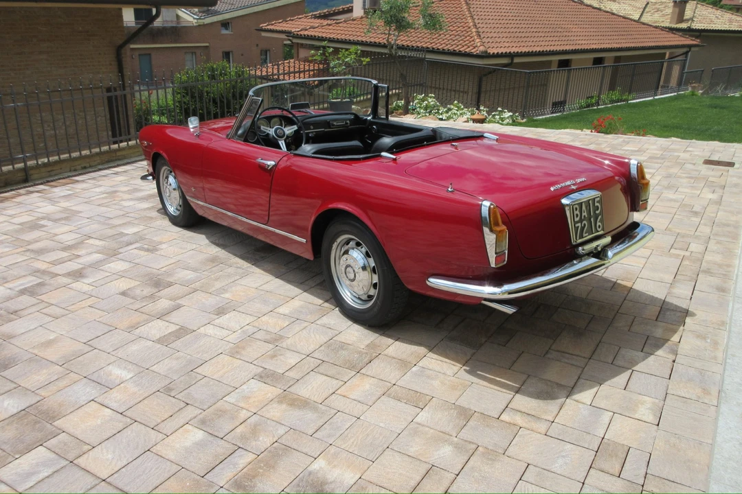1965 Alfa Romeo 2600 - Image 28 of 31