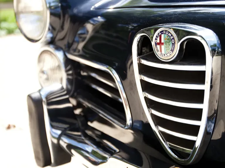 1965 Alfa Romeo 2600 - Image 7 of 16