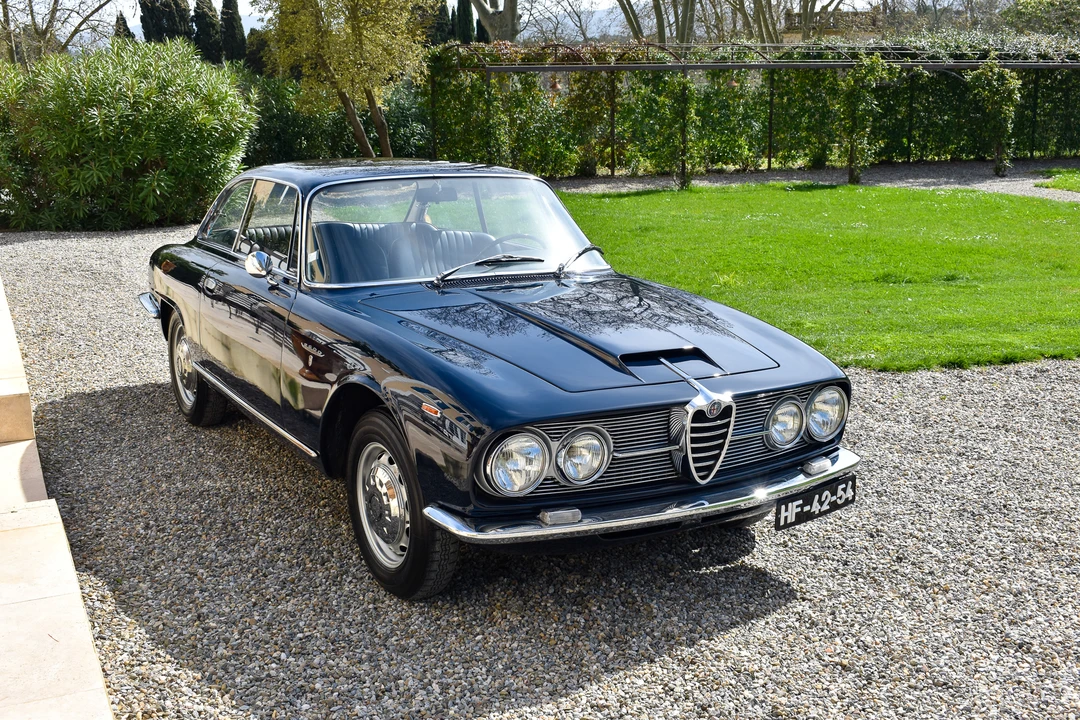 1965 Alfa Romeo 2600 - Image 7 of 31