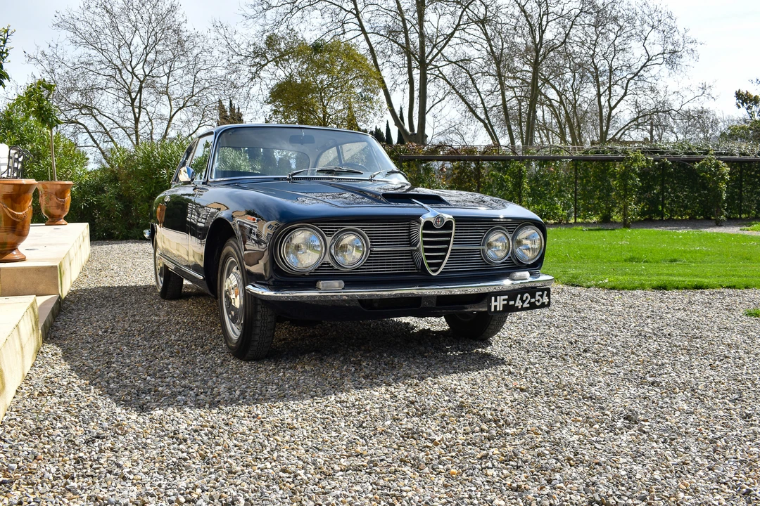 1965 Alfa Romeo 2600 - Image 8 of 31