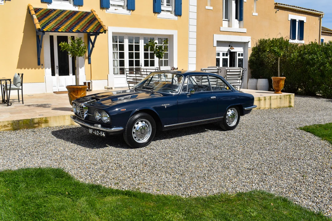 1965 Alfa Romeo 2600 - Image 3 of 31