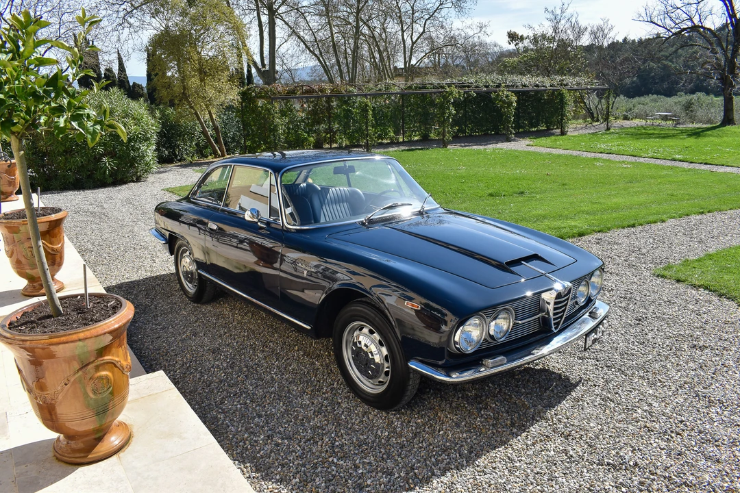 1965 Alfa Romeo 2600 - Image 11 of 31