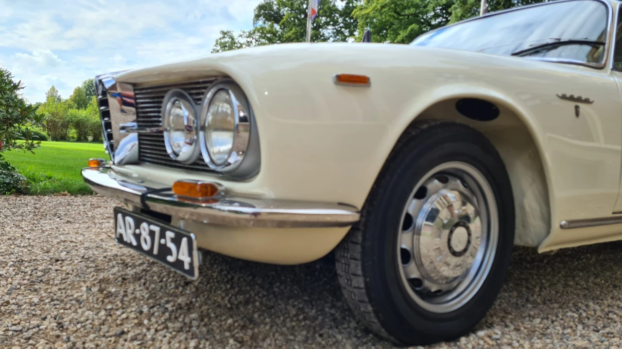 1965 Alfa Romeo 2600 - Image 22 of 31