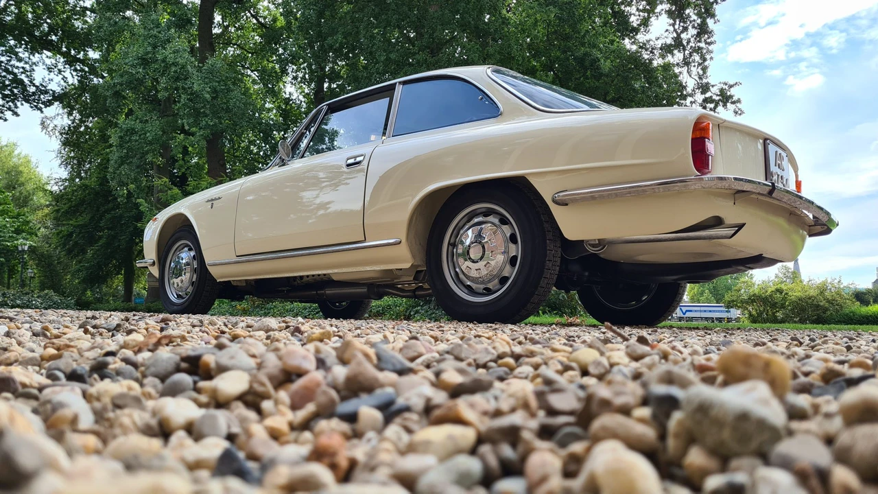 1965 Alfa Romeo 2600 - Image 7 of 31