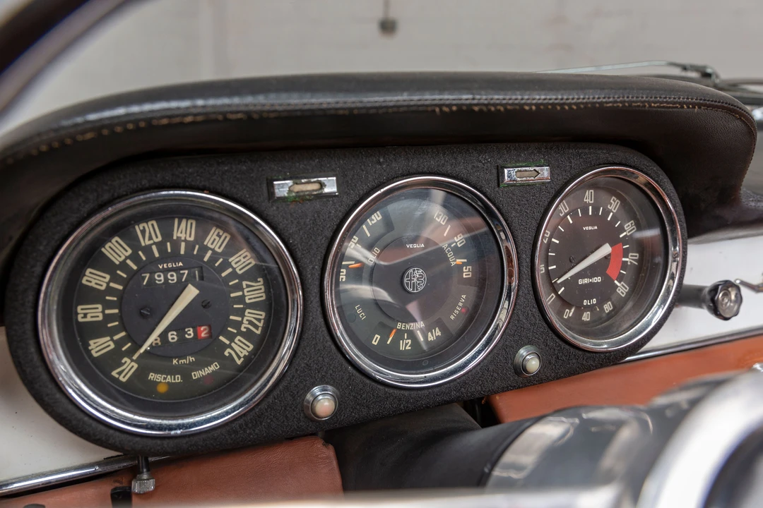 1965 Alfa Romeo 2600 - Image 18 of 31
