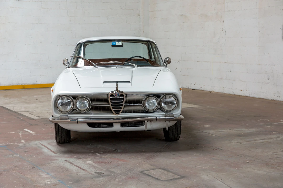 1965 Alfa Romeo 2600 - Image 2 of 31