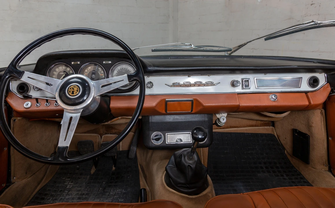 1965 Alfa Romeo 2600 - Image 16 of 31