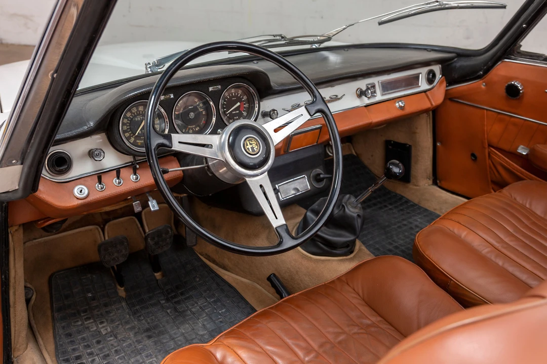1965 Alfa Romeo 2600 - Image 9 of 31
