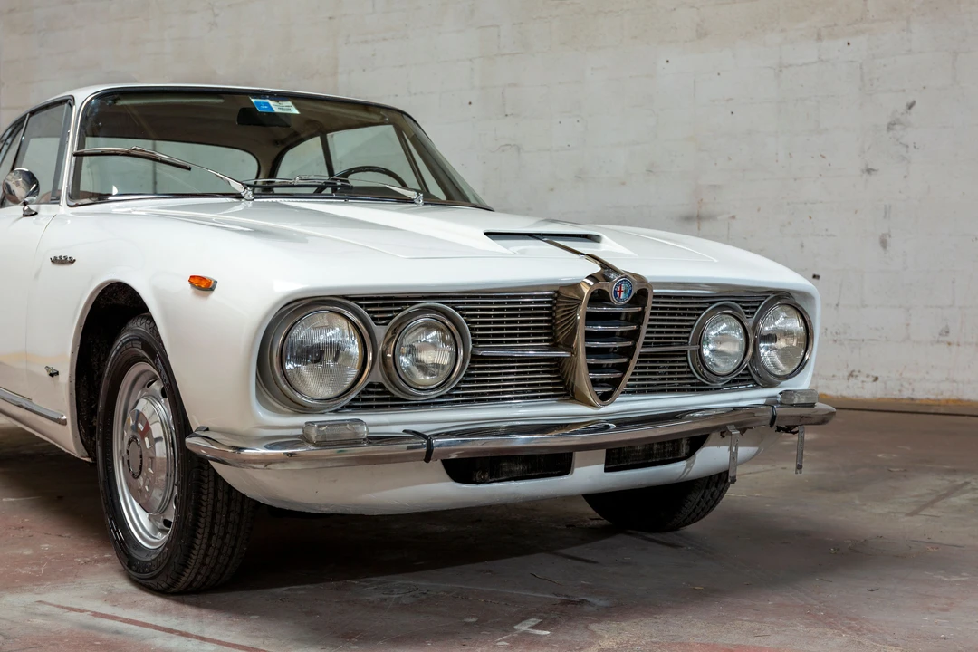 1965 Alfa Romeo 2600 - Image 8 of 31