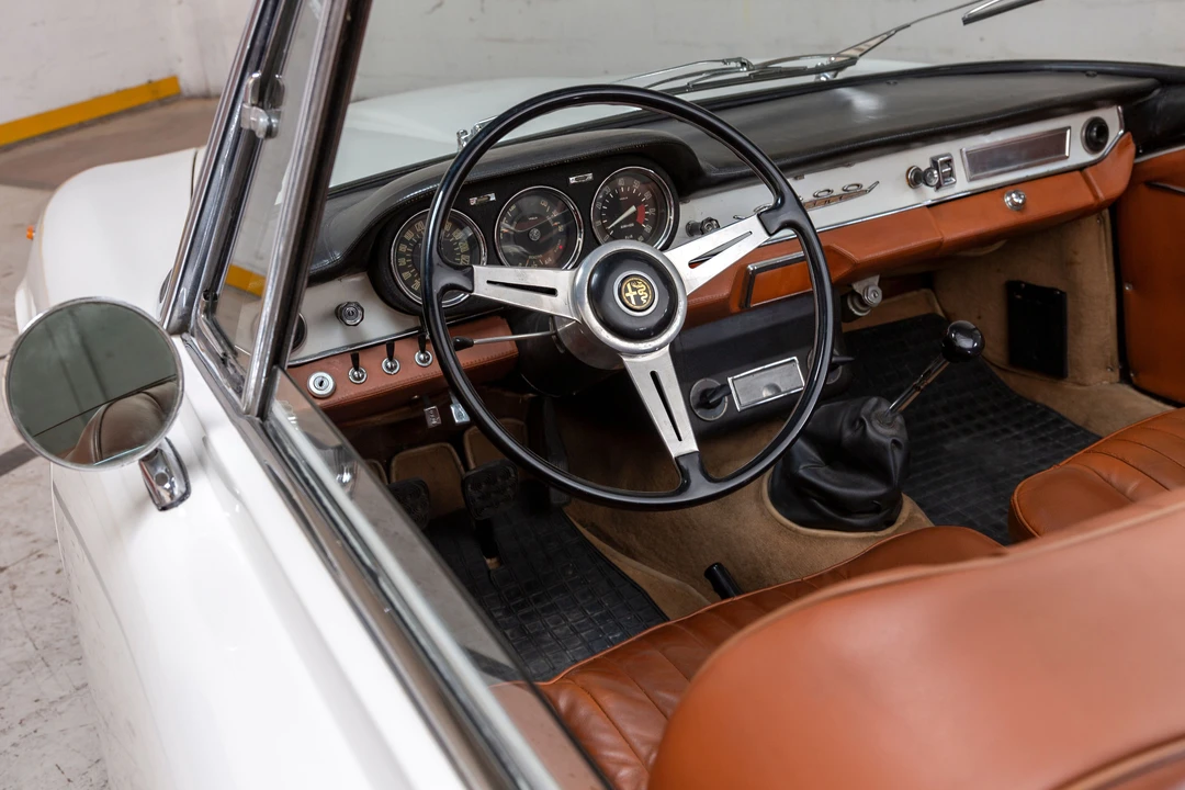 1965 Alfa Romeo 2600 - Image 12 of 31