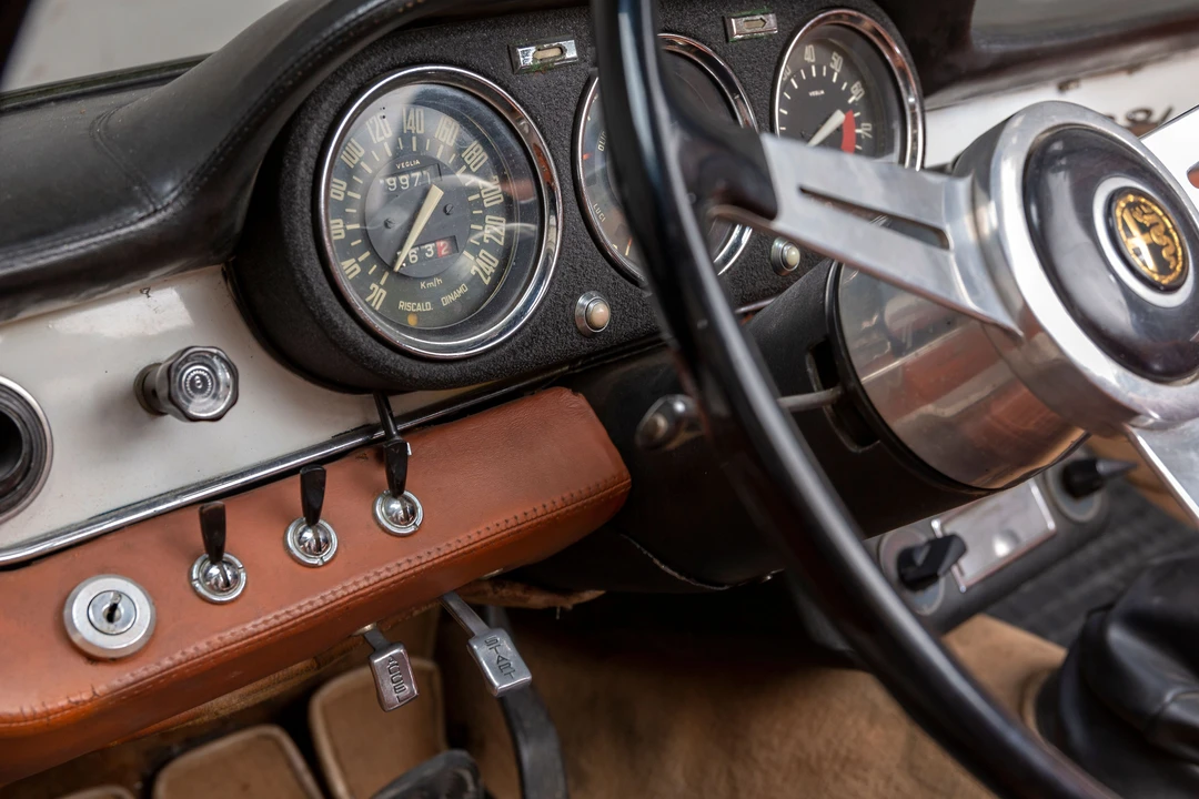 1965 Alfa Romeo 2600 - Image 11 of 31