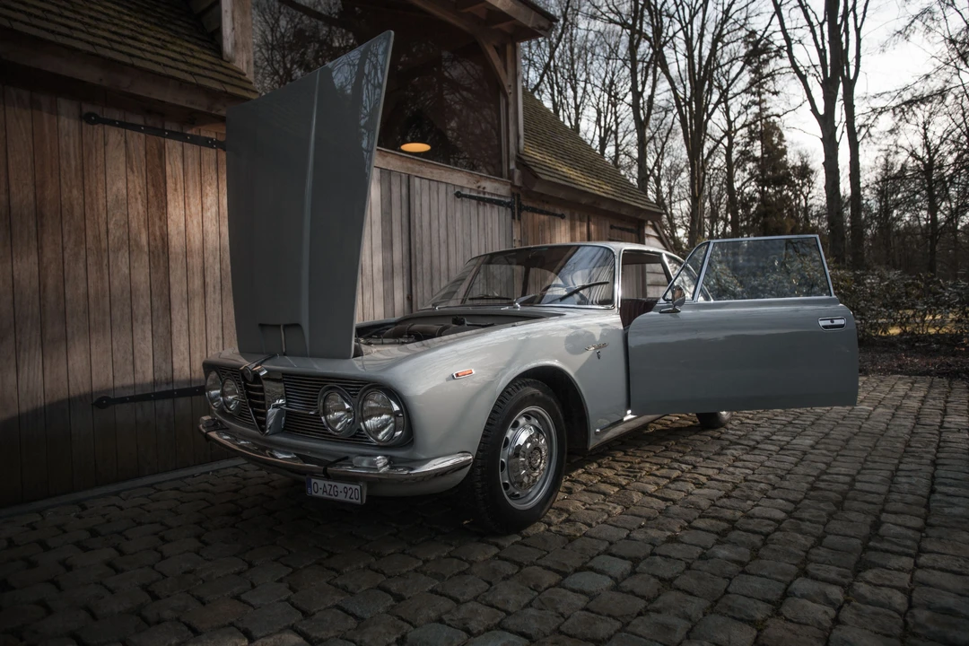 1965 Alfa Romeo 2600 - Image 21 of 22