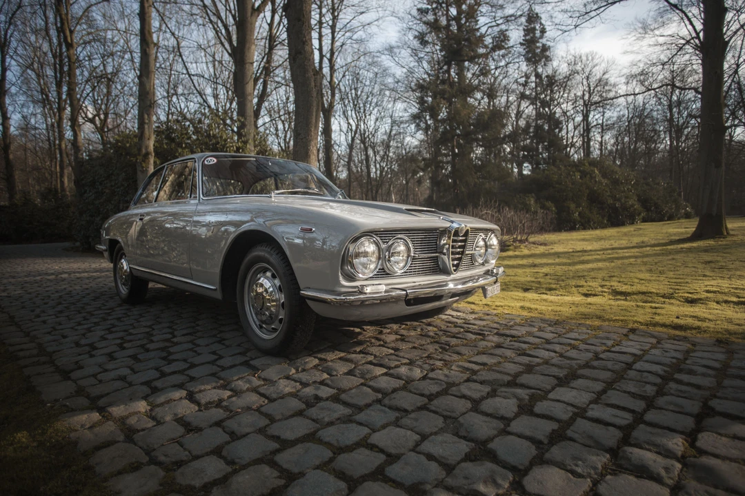 1965 Alfa Romeo 2600 - Image 2 of 22