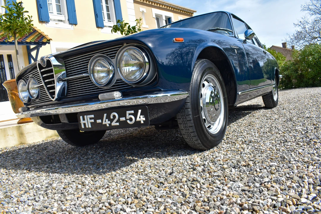 1965 Alfa Romeo 2600 - Image 2 of 16