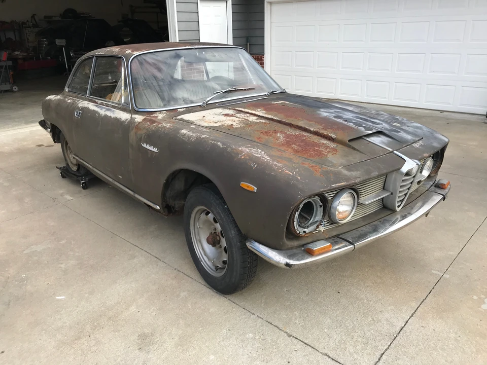 1965 Alfa Romeo 2600 - Image 2 of 31