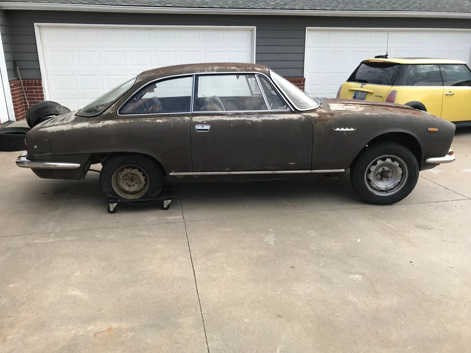1965 Alfa Romeo 2600 - Image 3 of 31