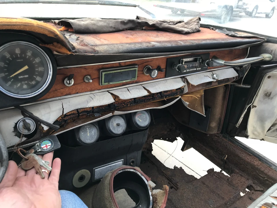 1965 Alfa Romeo 2600 - Image 16 of 31