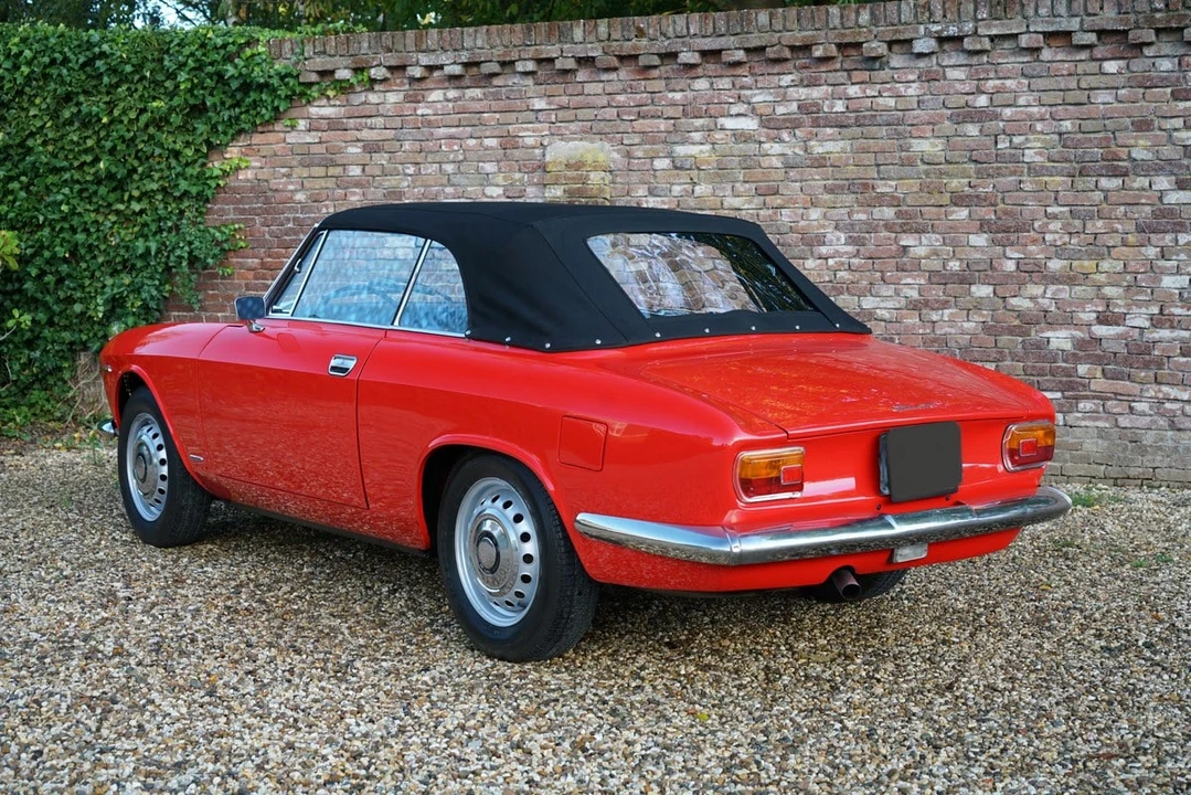 1965 Alfa Romeo Giulia GTC - Image 11 of 30