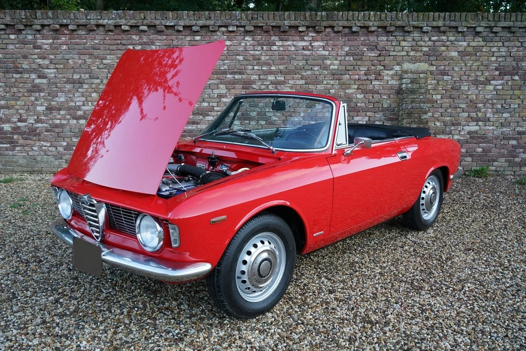 1965 Alfa Romeo Giulia GTC - Image 13 of 30