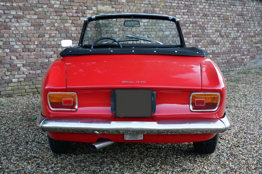 1965 Alfa Romeo Giulia GTC - Image 8 of 30