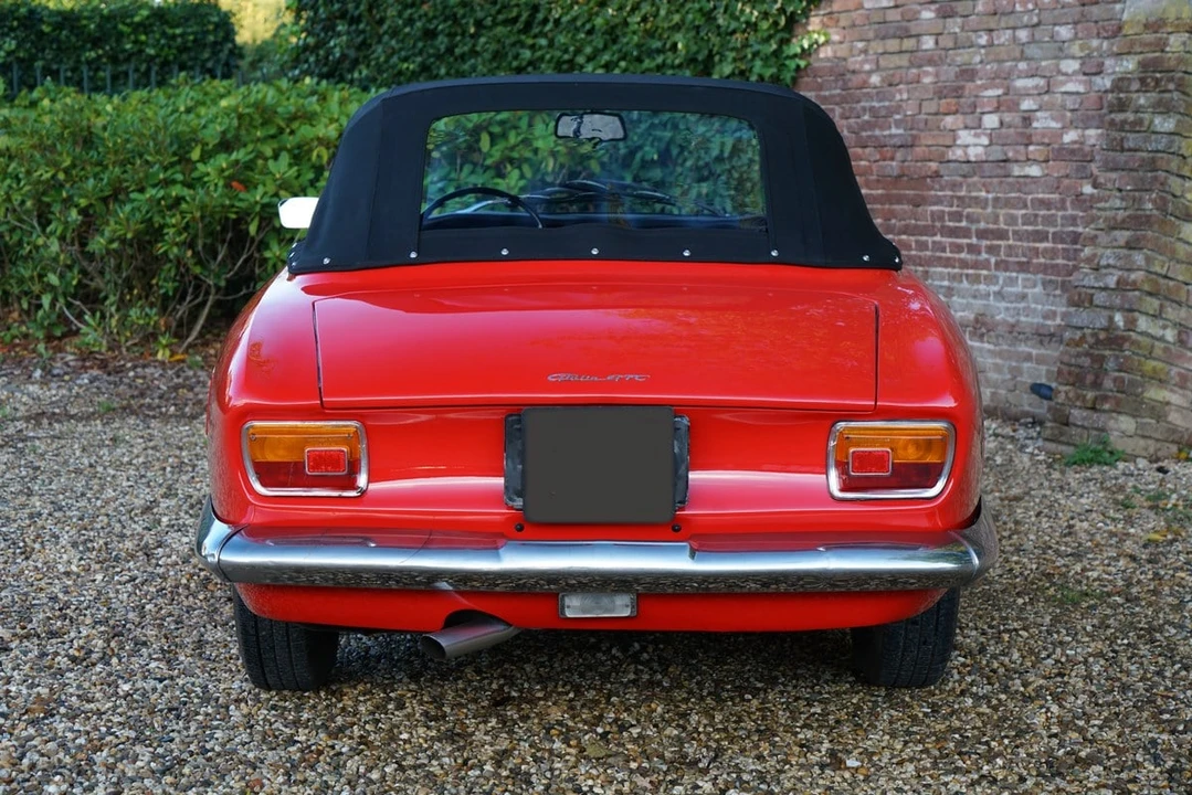 1965 Alfa Romeo Giulia GTC - Image 12 of 30