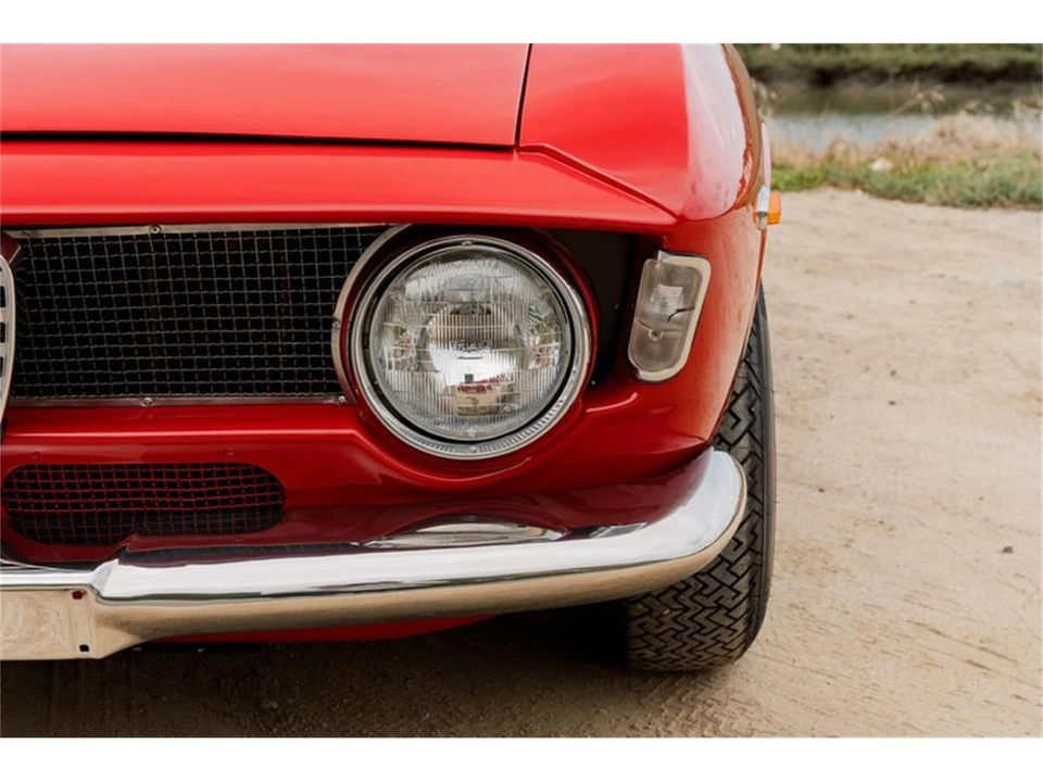 1965 Alfa Romeo Giulia Sprint GT - Image 9 of 31