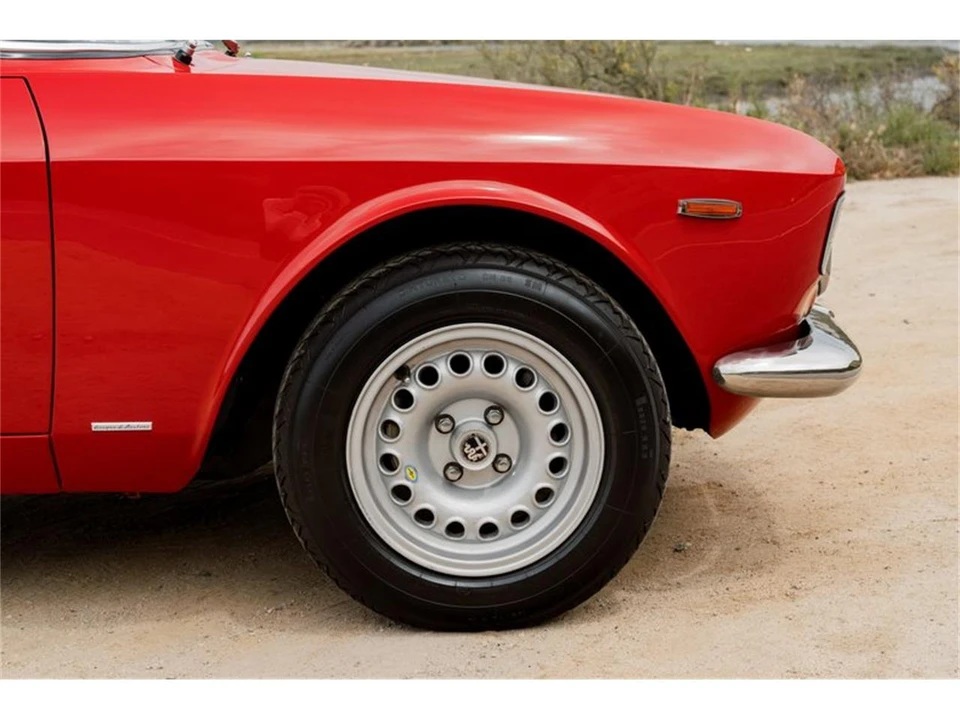 1965 Alfa Romeo Giulia Sprint GT - Image 15 of 31