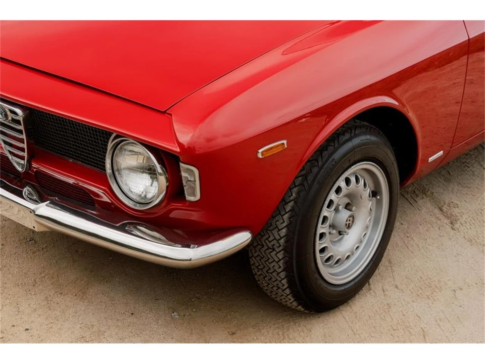 1965 Alfa Romeo Giulia Sprint GT - Image 10 of 31