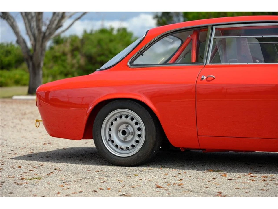1965 Alfa Romeo Giulia Sprint GT - Image 14 of 31