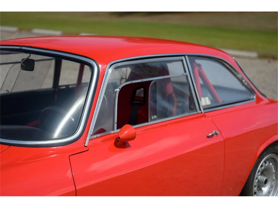 1965 Alfa Romeo Giulia Sprint GT - Image 24 of 31