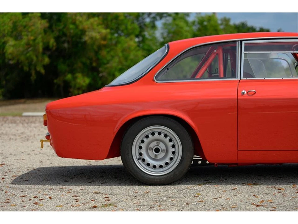 1965 Alfa Romeo Giulia Sprint GT - Image 15 of 31