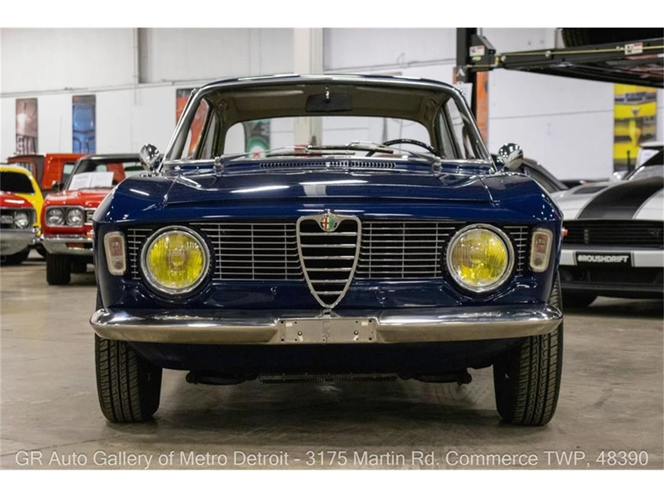 1965 Alfa Romeo Giulia Sprint GT - Image 12 of 31