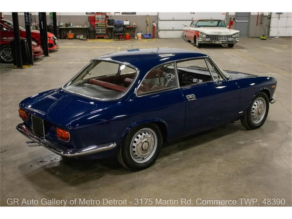 1965 Alfa Romeo Giulia Sprint GT - Image 7 of 31