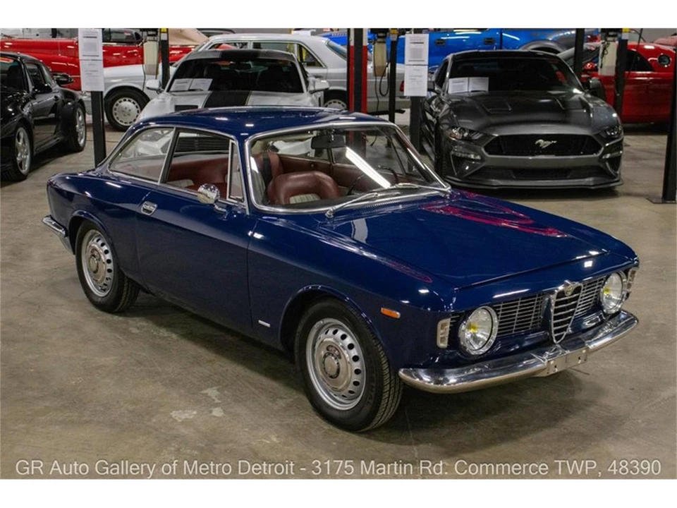 1965 Alfa Romeo Giulia Sprint GT - Image 9 of 31