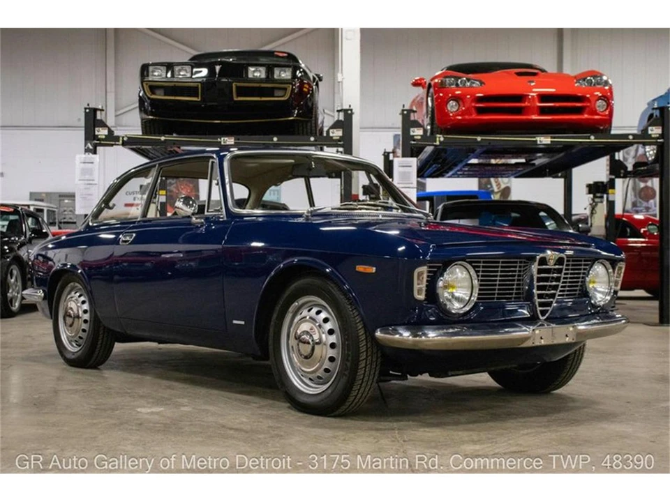 1965 Alfa Romeo Giulia Sprint GT - Image 10 of 31